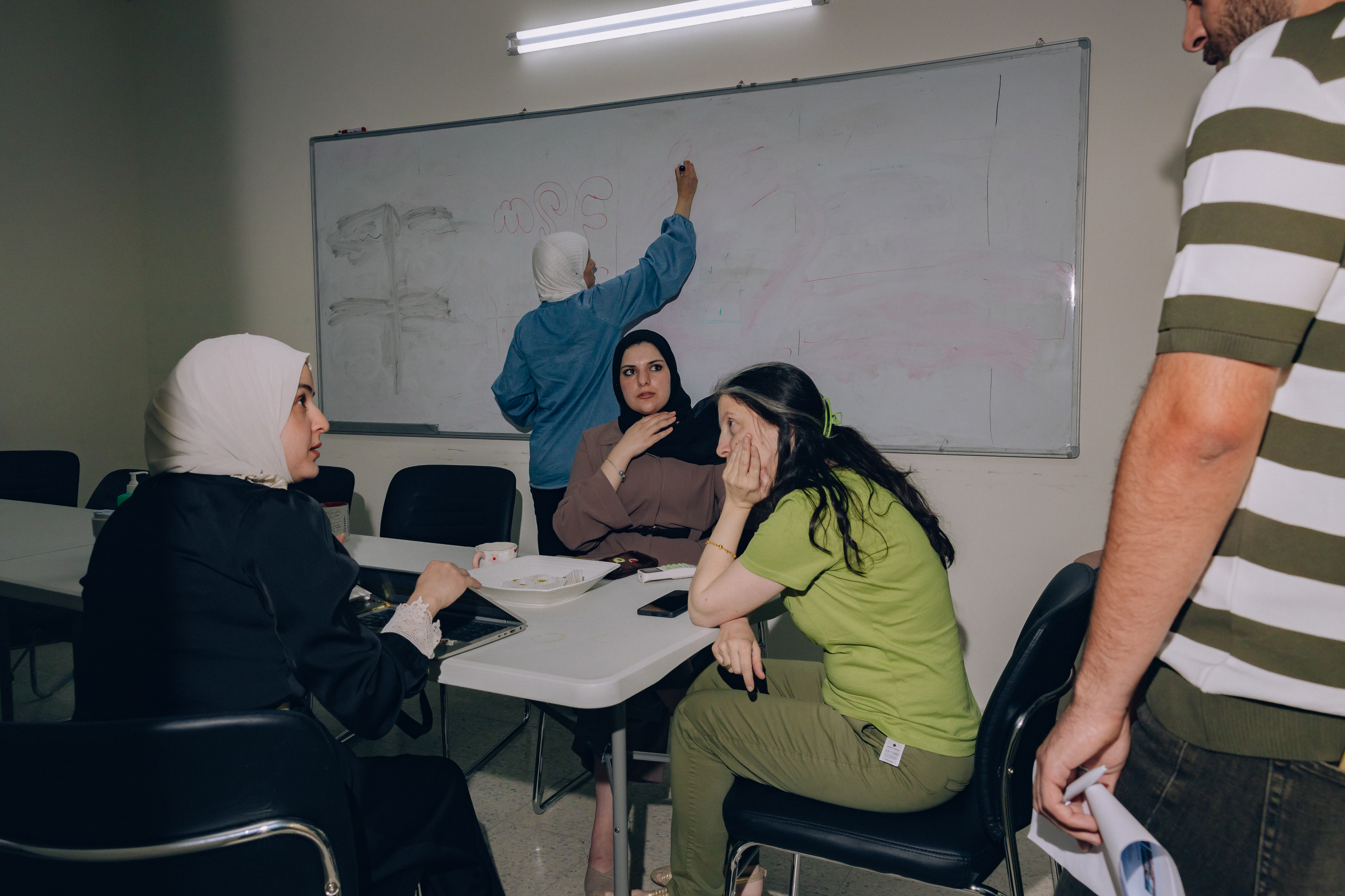 الحياة اليومية في الضفة الغربية المحتلة التي شكّلتها عقود من القيود الإسرائيلية والعنف الفتاك