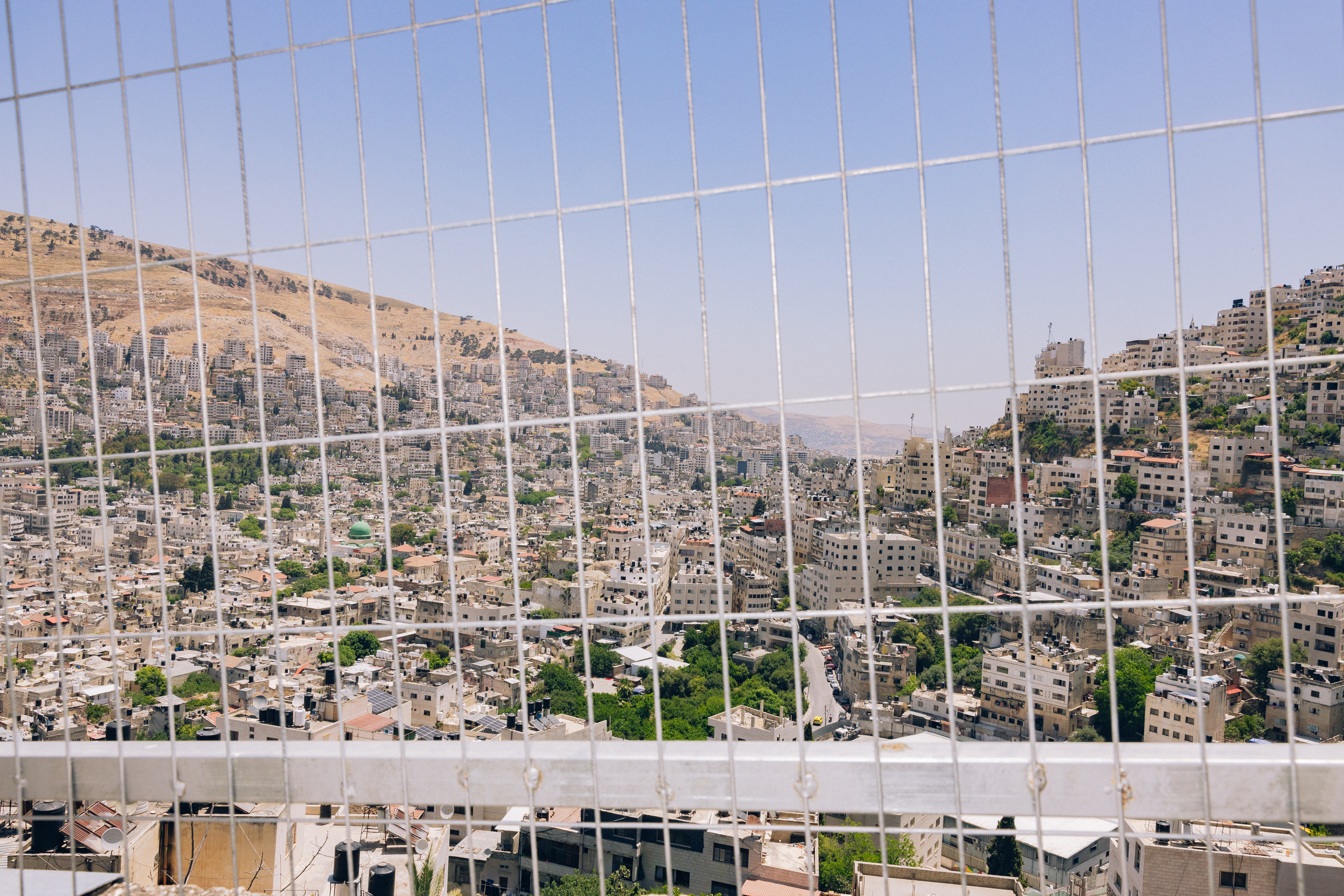 النزوح وعمليات الهدم والتوسع الاستيطاني القياسي تُجزّئ الضفة الغربية المحتلة