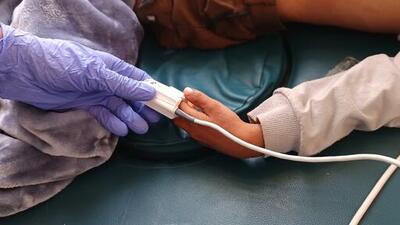 Measles threatens the lives of children in Dhamar Governorate A nurse is recording vital signs for a measles patient in the MSF-run isolation ward. at Al-Wahda hospital.