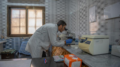 Msf staff in lab