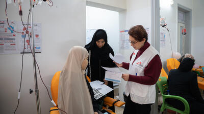 MSf doctor with patients