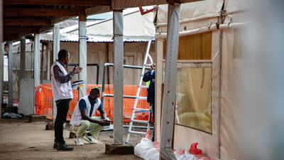 MSF staff in DRC against ebola