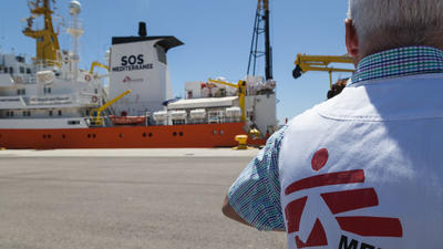 aquarius-leaves-valencia-harbour.jpg aquarius-leaves-valencia-harbour.jpg