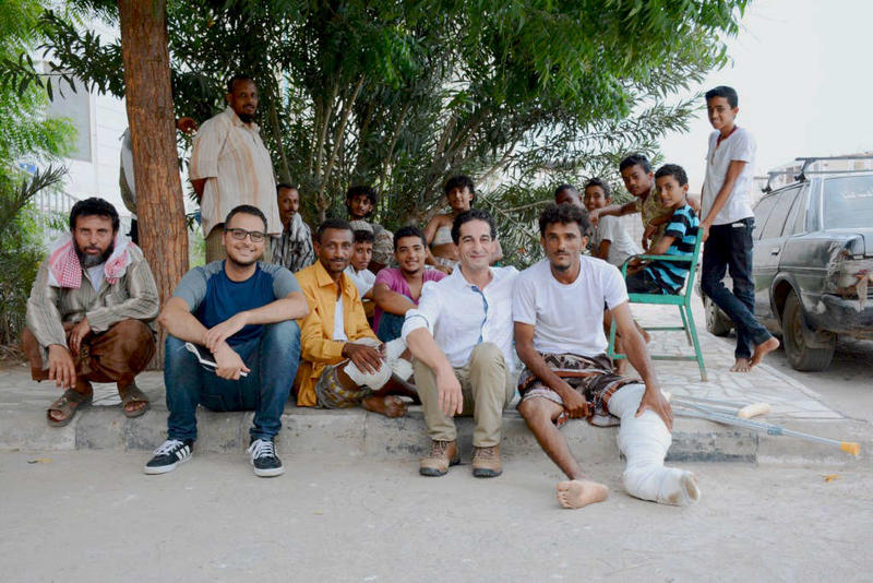 aden_hospital_w_patients2.jpg aden_hospital_w_patients2.jpg