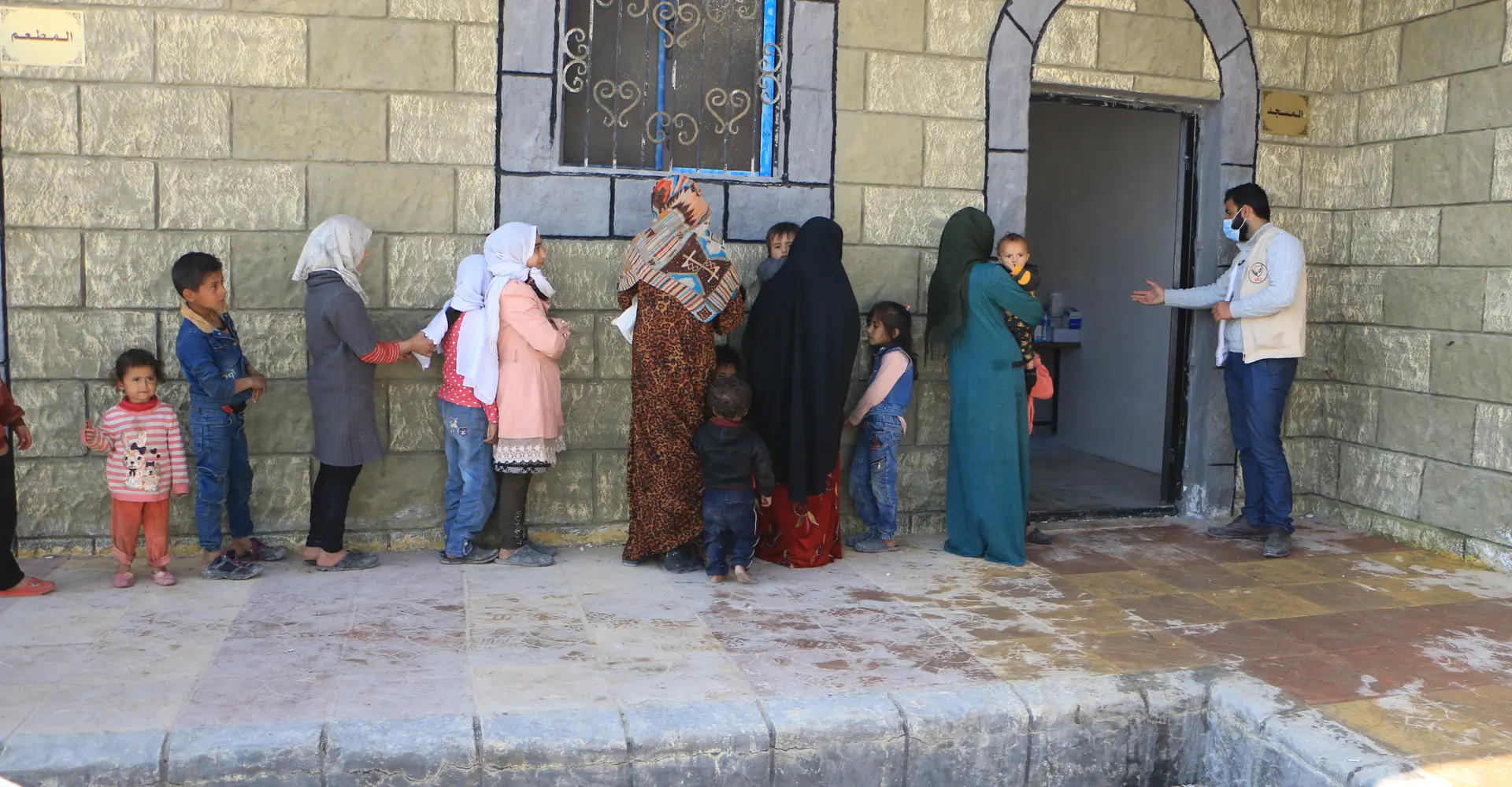 In collaboration with a local organisation, an MSF team in Jindires town is running a mobile clinic in Hamam camp. A camp set up for 270 families made homeless by the quakes. They performed 1,550 medical consultations and offered 670 mental health sessions.
