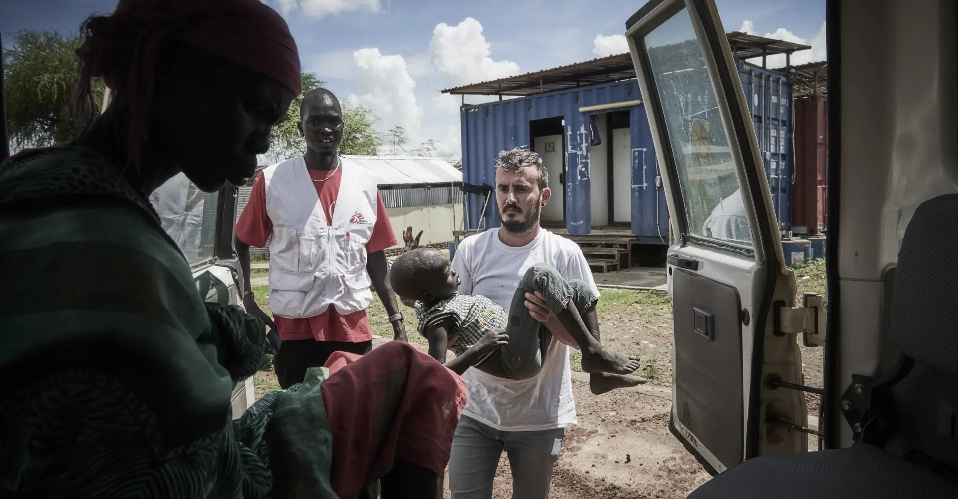 7 year old Hoth Kuol Juol got malaria when he was 2 years old. As a result, he suffered brain damage - Hoth no longer recognises his family and suffers frequent seizures.