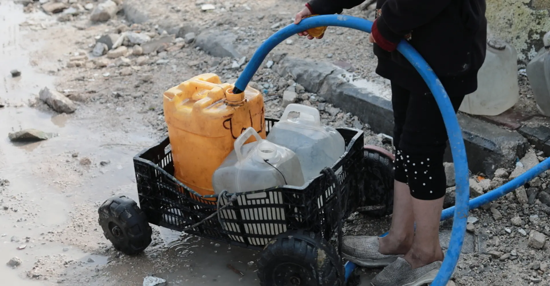 Collecting water Gaza
