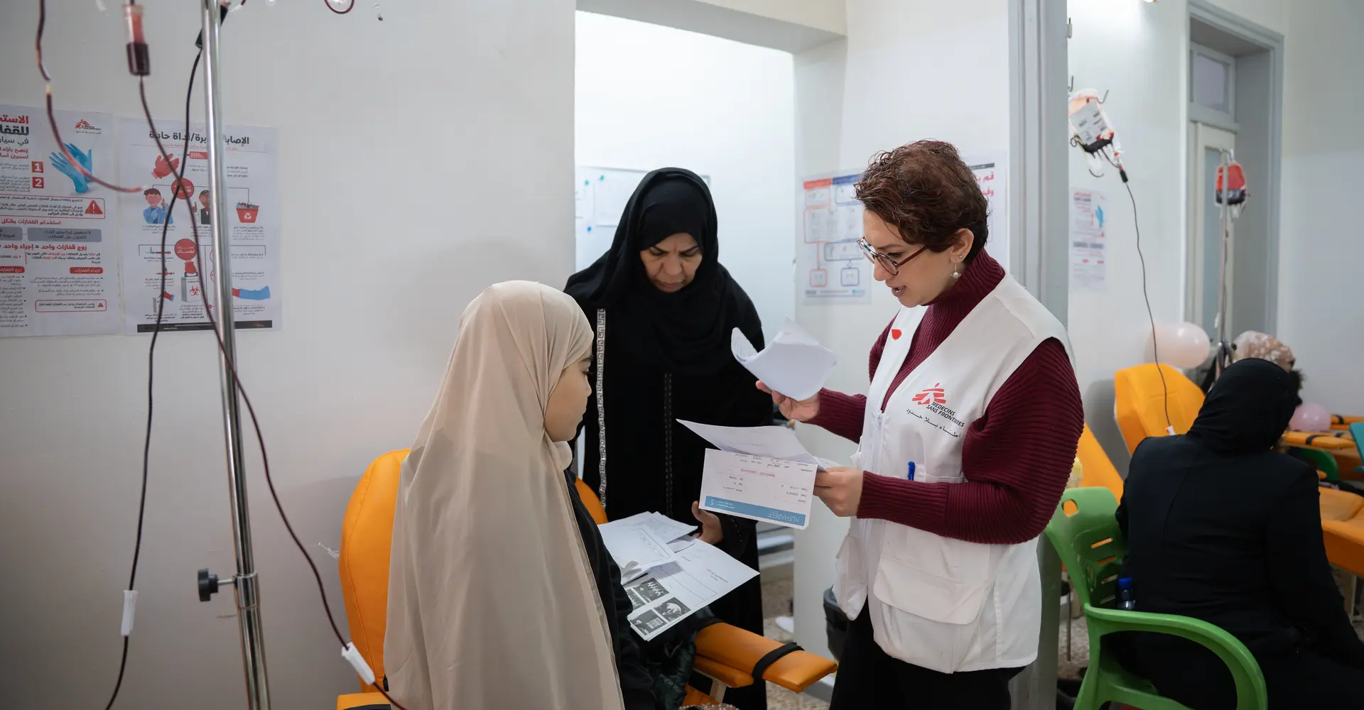 MSf doctor with patients