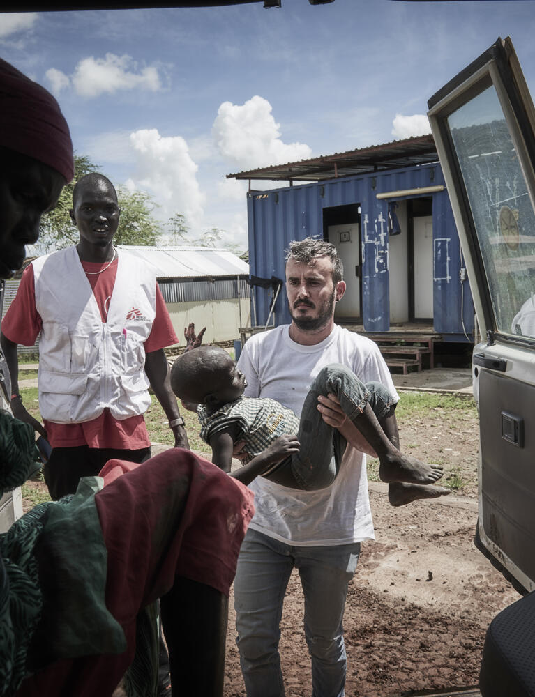 7 year old Hoth Kuol Juol got malaria when he was 2 years old. As a result, he suffered brain damage - Hoth no longer recognises his family and suffers frequent seizures.